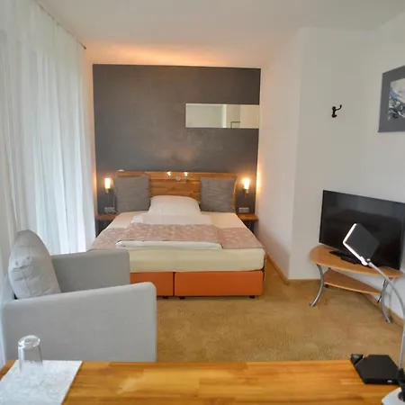 Art - Pizzeria Restaurant מלון ויינגרטן