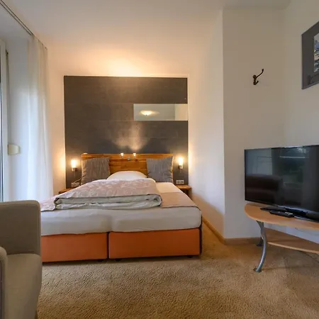 מלון Art - Pizzeria Restaurant ויינגרטן